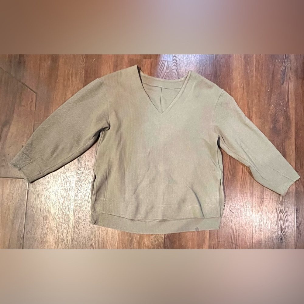 Lululemon Sweater Green Rippled V-Neck Pullover Textured Oversized Size 2